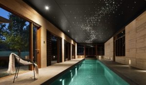 Для помещений с повышенной влажностью светильники должны иметь влагозащиту Для помещений с повышенной влажностью светильники должны иметь влагозащиту