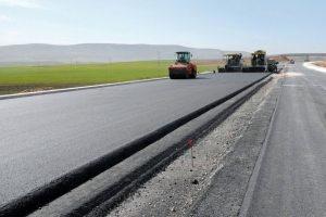 Устройство современного дорожного покрытия не обходится без битума Устройство современного дорожного покрытия не обходится без битума