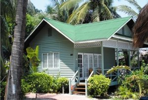 Рынок строительный материалов предлагает широкий выбор ондулина - вы можете сделать выбор, руководствуясь ценой, производителем или цветовым спектром Рынок строительный материалов предлагает широкий выбор ондулина - вы можете сделать выбор, руководствуясь ценой, производителем или цветовым спектром