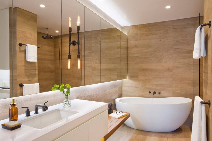 Одним из современных способов оформления ванной является использование плитки с имитацией натуральных материалов