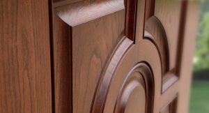 Входная дверь из дерева никогда не потеряет своей актуальности Входная дверь из дерева никогда не потеряет своей актуальности