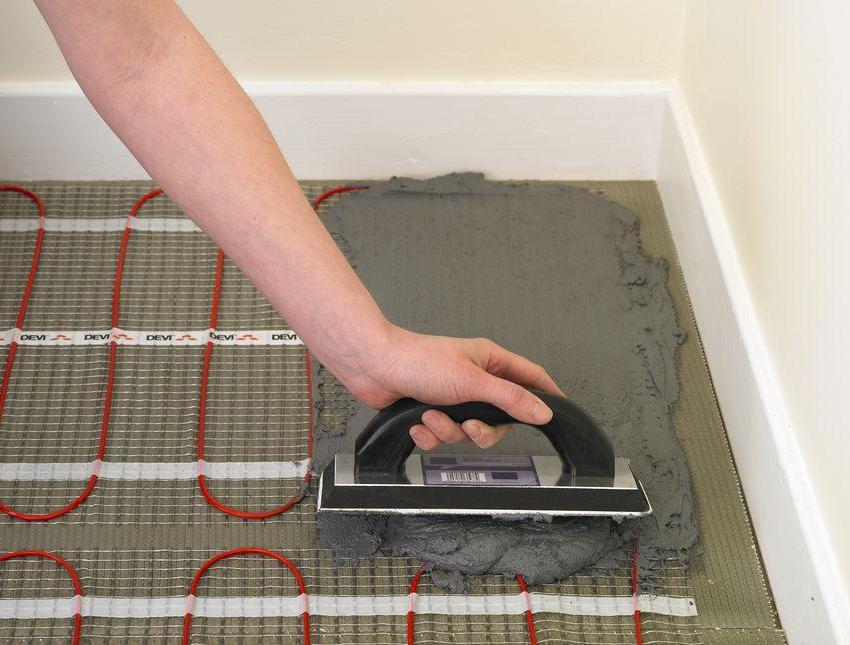 Поверх электрических матов необходимо сделать бетонную стяжку толщиной от 3 до 10 см