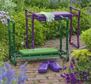 Дорожка из прессованной плитки на дачном участке Дорожка из прессованной плитки на дачном участке