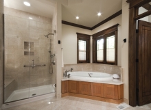 Глубина и размер поддона для душа выбираются исходя из потребностей семьи Глубина и размер поддона для душа выбираются исходя из потребностей семьи