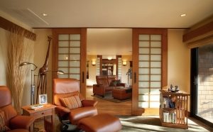 Подвесные двери купе с матовым стеклом Подвесные двери купе с матовым стеклом