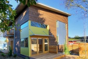 Подвесная конструкция навеса с применением дерева и металла Подвесная конструкция навеса с применением дерева и металла