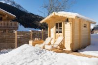 При обустройстве миниатюрной бани из бруса важно не загромоздить пространство, поэтому вопросу планировки необходимо уделить внимание заранее При обустройстве миниатюрной бани из бруса важно не загромоздить пространство, поэтому вопросу планировки необходимо уделить внимание заранее