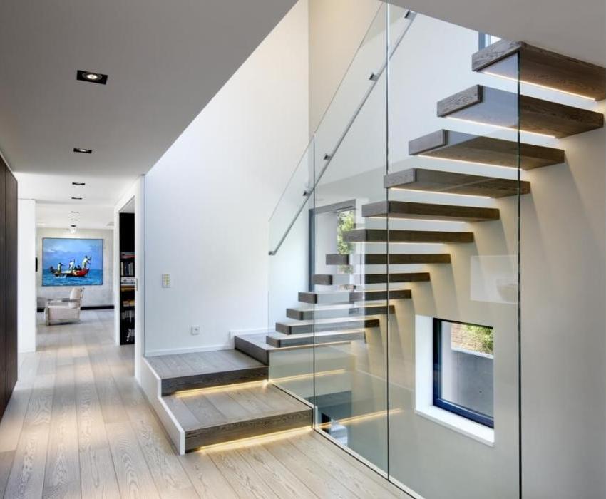 Лестницы на второй этаж в частном доме: фото, типы конструкций и материалы