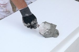 Пенопласт – утеплитель с хорошими теплоизоляционными характеристиками и низкой ценой Пенопласт – утеплитель с хорошими теплоизоляционными характеристиками и низкой ценой