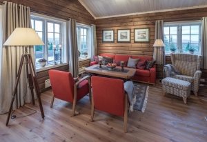 Монтаж имитации бруса не требует особых навыков Монтаж имитации бруса не требует особых навыков