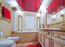 Ярко-красный глянцевый потолок Ярко-красный глянцевый потолок