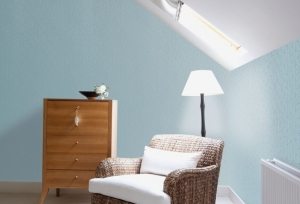 Использование обоев под покраску в оформлении стен мансарды Использование обоев под покраску в оформлении стен мансарды