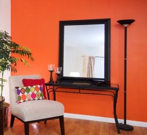 Стеклохолст "паутинка" окрашен в яркий оранжевый цвет Стеклохолст "паутинка" окрашен в яркий оранжевый цвет