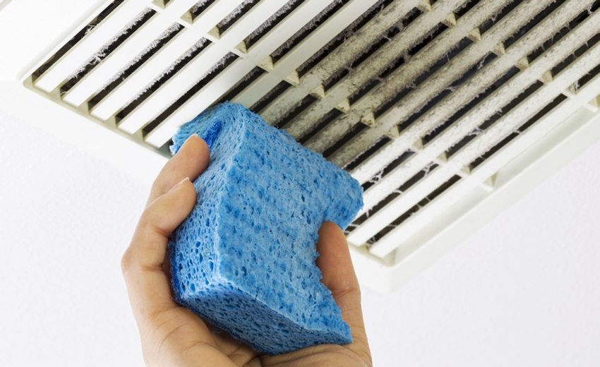 Отсутствие надлежащей вентиляции в ванной комнате приводит к возникновению плесени и грибка