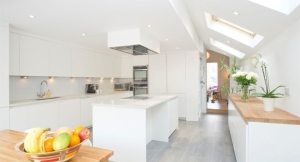 Ассиметричный потолок из гипсокартона на кухне Потолки из гипсокартона для кухни: фото примеры и советы по выбору стиля