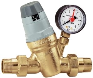 Редуктор давления Caleffi со встроенным манометром Редуктор давления Caleffi со встроенным манометром