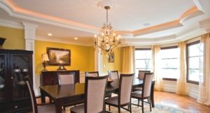 Светодиодная лента по краю натяжного потолка визуально делает его зависшим в воздухе Фото парящих натяжных потолков. Оригинальное решение для современного дизайна