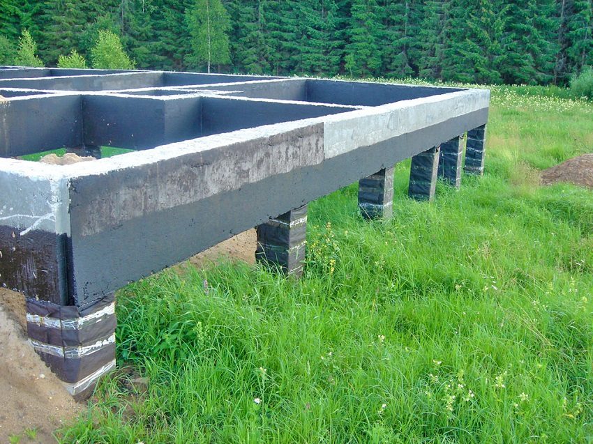 Столбчатый фундамент с бетонным ростверком