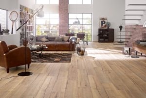 Ламинат с фаской "Дуб Зевс" от Egger, размер доски 1292х245х10 мм Ламинат с фаской "Дуб Зевс" от Egger, размер доски 1292х245х10 мм