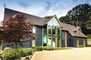 В зависимости от утепления, в каркасном доме можно жить круглый год или только сезонно В зависимости от утепления, в каркасном доме можно жить круглый год или только сезонно