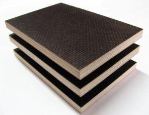 Бакелитовая фанера из древесины березы с влагостойкостью AW100 Бакелитовая фанера из древесины березы с влагостойкостью AW100