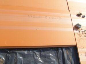 При укладке пеноплекса не следует забывать о пароизоляции При укладке пеноплекса не следует забывать о пароизоляции