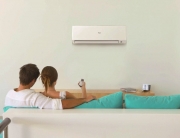 В инверторных моделях, в отличие от обычных, компрессор работает без остановок В инверторных моделях, в отличие от обычных, компрессор работает без остановок