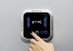 Панель управления накопительного водонагревателя Аристон Панель управления накопительного водонагревателя Аристон