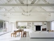 Увеличить пространство в доме поможет потолок повторяющий форму крыши Увеличить пространство в доме поможет потолок повторяющий форму крыши