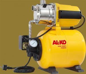 Насосная станция с гидроаккумулятором и реле давления Насосная станция с гидроаккумулятором и реле давления