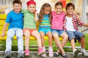 Лавочка-качели – отличный вариант садовой мебели Лавочка-качели – отличный вариант садовой мебели