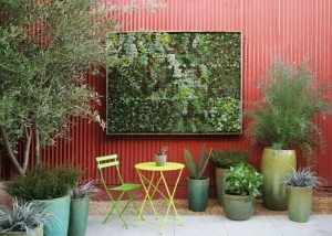 Технология изготовление профнастила позволяет установить достаточно высокий забор Технология изготовление профнастила позволяет установить достаточно высокий забор