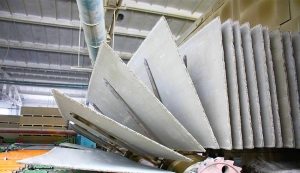 Стандартный лист размером 3200 на 1250 мм может выпускаться с различной толщиной Стандартный лист размером 3200 на 1250 мм может выпускаться с различной толщиной