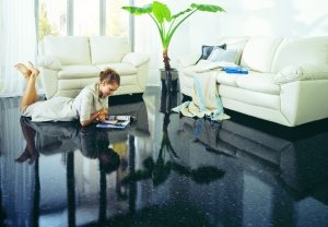 Наливной пол не имеет швов, в которые может забиться грязь Наливной пол не имеет швов, в которые может забиться грязь