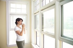 Качественное остекление лоджии обеспечит защиту от погодных и атмосферных воздействий Качественное остекление лоджии обеспечит защиту от погодных и атмосферных воздействий