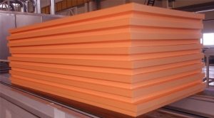 Пеноплекс обладает низкой теплопроводностью, водонепроницаем, а также устойчив к возгоранию Пеноплекс обладает низкой теплопроводностью, водонепроницаем, а также устойчив к возгоранию