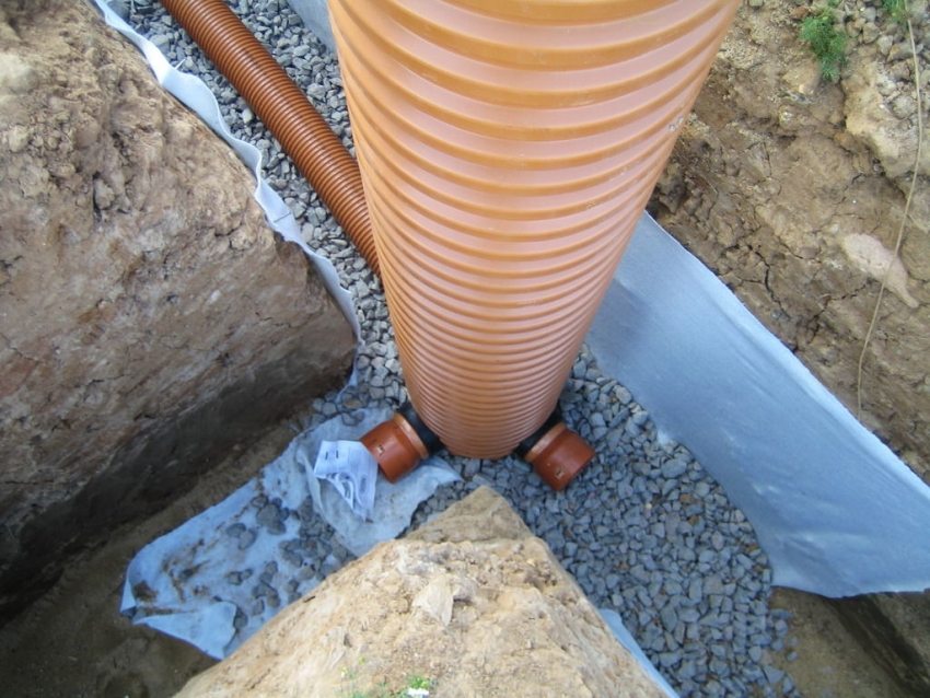 Монтаж системы ливневой канализации