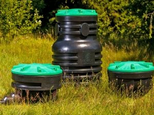 Основная функция дренажных колодцев – контроль работы и своевременная очистка дренажных труб от засорения Основная функция дренажных колодцев – контроль работы и своевременная очистка дренажных труб от засорения