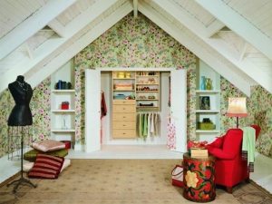 Двери-книжка в открытом положении складываются вдвое по обе стороны проема Двери-книжка в открытом положении складываются вдвое по обе стороны проема