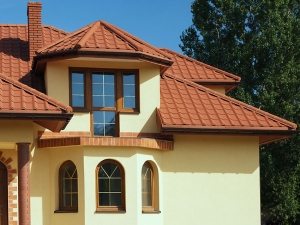 Металлочерепица для вальмовой крыши с эркером Металлочерепица для вальмовой крыши с эркером