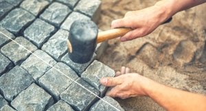 ukladka-bruschatki-svoimi-rukami-poshagovaya-instrukciya-1