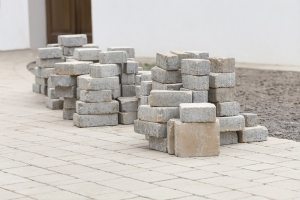 Тротуарная плитка является функциональным покрытием для придомовой территории Тротуарная плитка является функциональным покрытием для придомовой территории