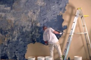 Процесс художественного оформления стен