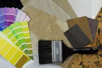 Панели ПВХ легко крепятся к стенам с помощью клеевых составов Панели ПВХ легко крепятся к стенам с помощью клеевых составов