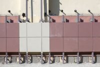 Обустройство вентилируемого фасада помогает значительно продлить сроки эксплуатации здания Обустройство вентилируемого фасада помогает значительно продлить сроки эксплуатации здания