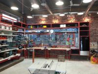 Грамотная организация в гараже систем хранения и освещения Грамотная организация в гараже систем хранения и освещения