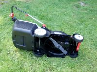 Газонокосилка AL-KO Classic 3.22 SЕ имеет широкую зону скашивания - 38 см Газонокосилка AL-KO Classic 3.22 SЕ имеет широкую зону скашивания - 38 см