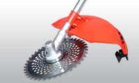 Дисковый нож идеально подходит для декоративной стрижки газонов Дисковый нож идеально подходит для декоративной стрижки газонов