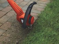 Покос травы триммером в труднодоступных местах Покос травы триммером в труднодоступных местах