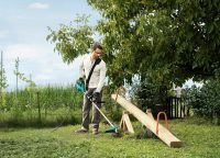 Электротриммер поможет поддерживать загородный или дачный участок в идеальном сосотоянии Электротриммер поможет поддерживать загородный или дачный участок в идеальном сосотоянии